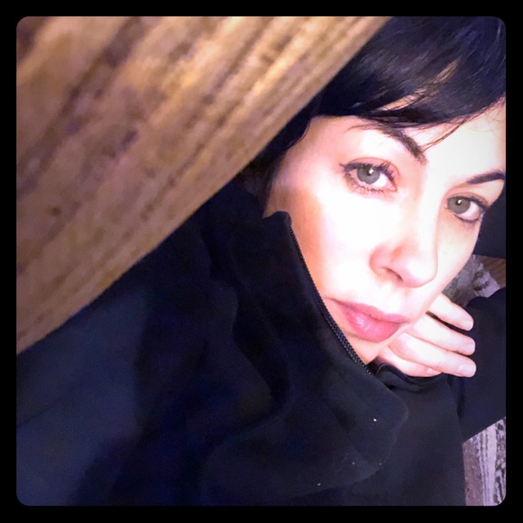 Meet your Posher, Allison - Picture 1 of 1